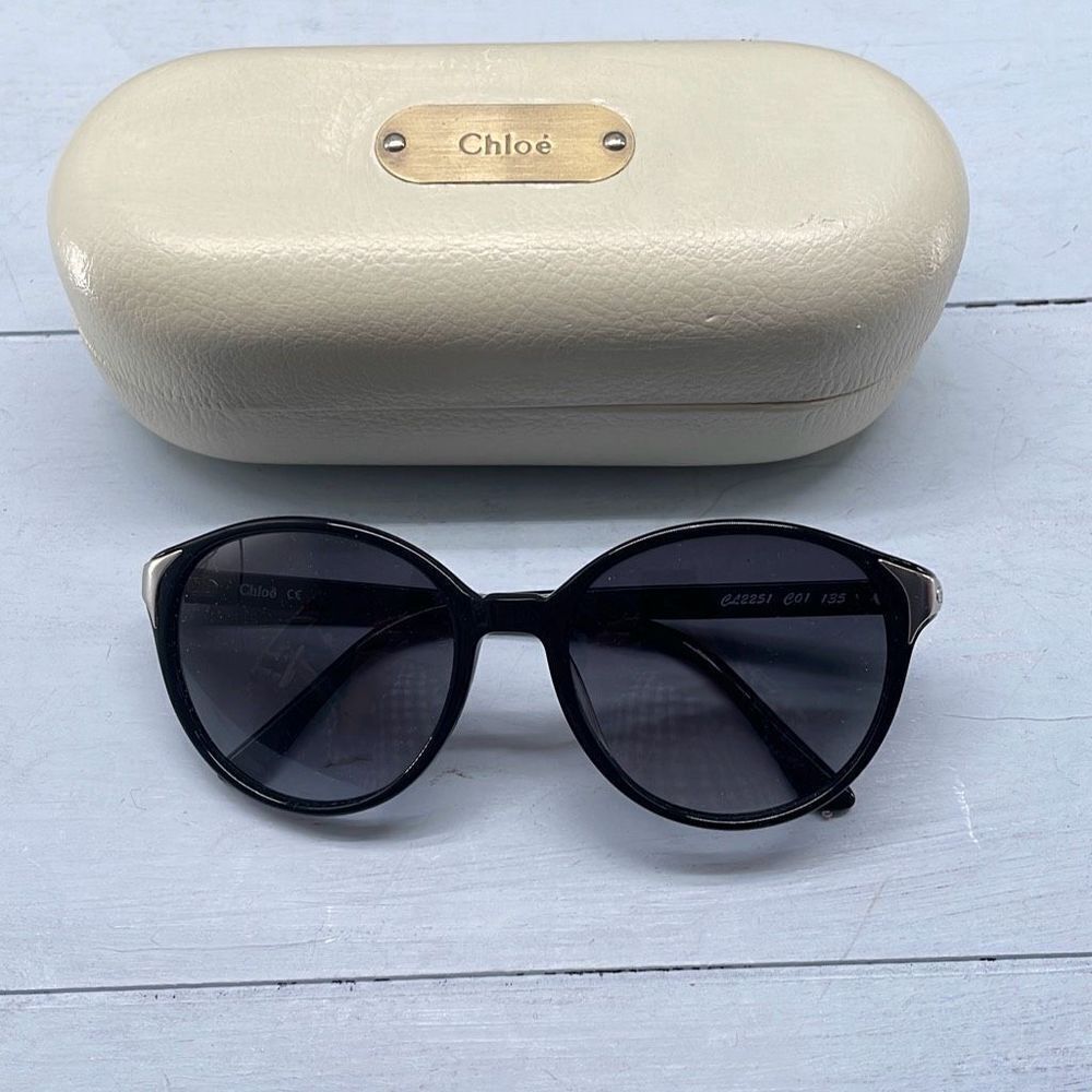 Chloe Sunglasses Womens Black Frames Dark Lenses Comes Tortoise Style W COA‎